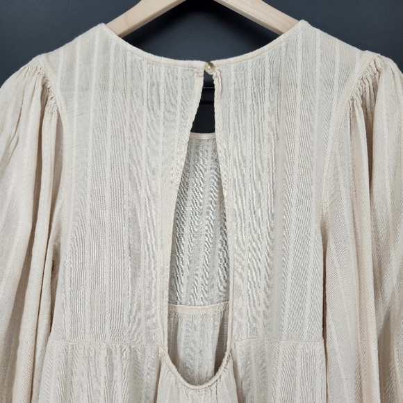 American Eagle Womens Tiered Blouse Top Size M Tan Peasant Neutral Minimalist - Picture 9 of 9